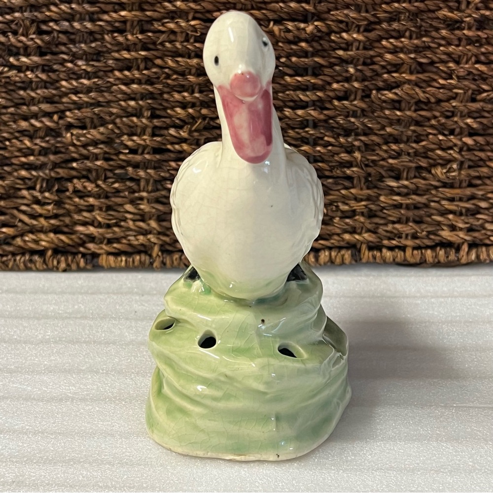 Vintage Ceramic Swan Flower Frog Yankoware Made in Japan - Picture 3 of 13
